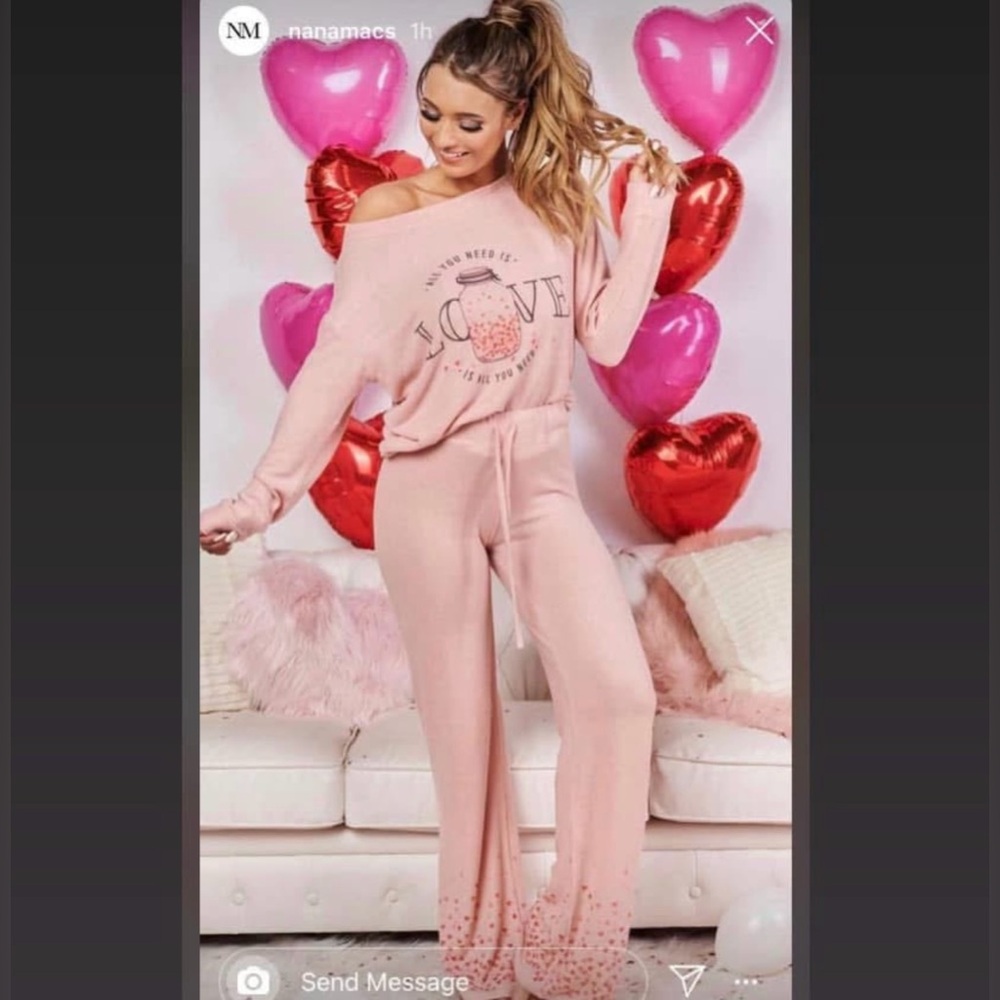 NanaMacs Phil Love "All You Need Is Love" Graphic Pajama Set (Pink/Multi) MEDIUM